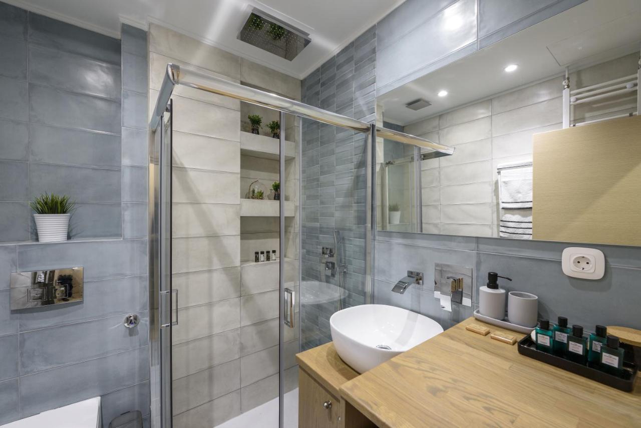 Τhe Half Root Suite In The Heart Of City Center 塞萨洛尼基 外观 照片