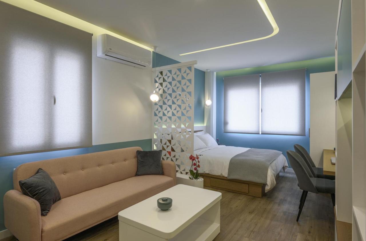 Τhe Half Root Suite In The Heart Of City Center 塞萨洛尼基 外观 照片