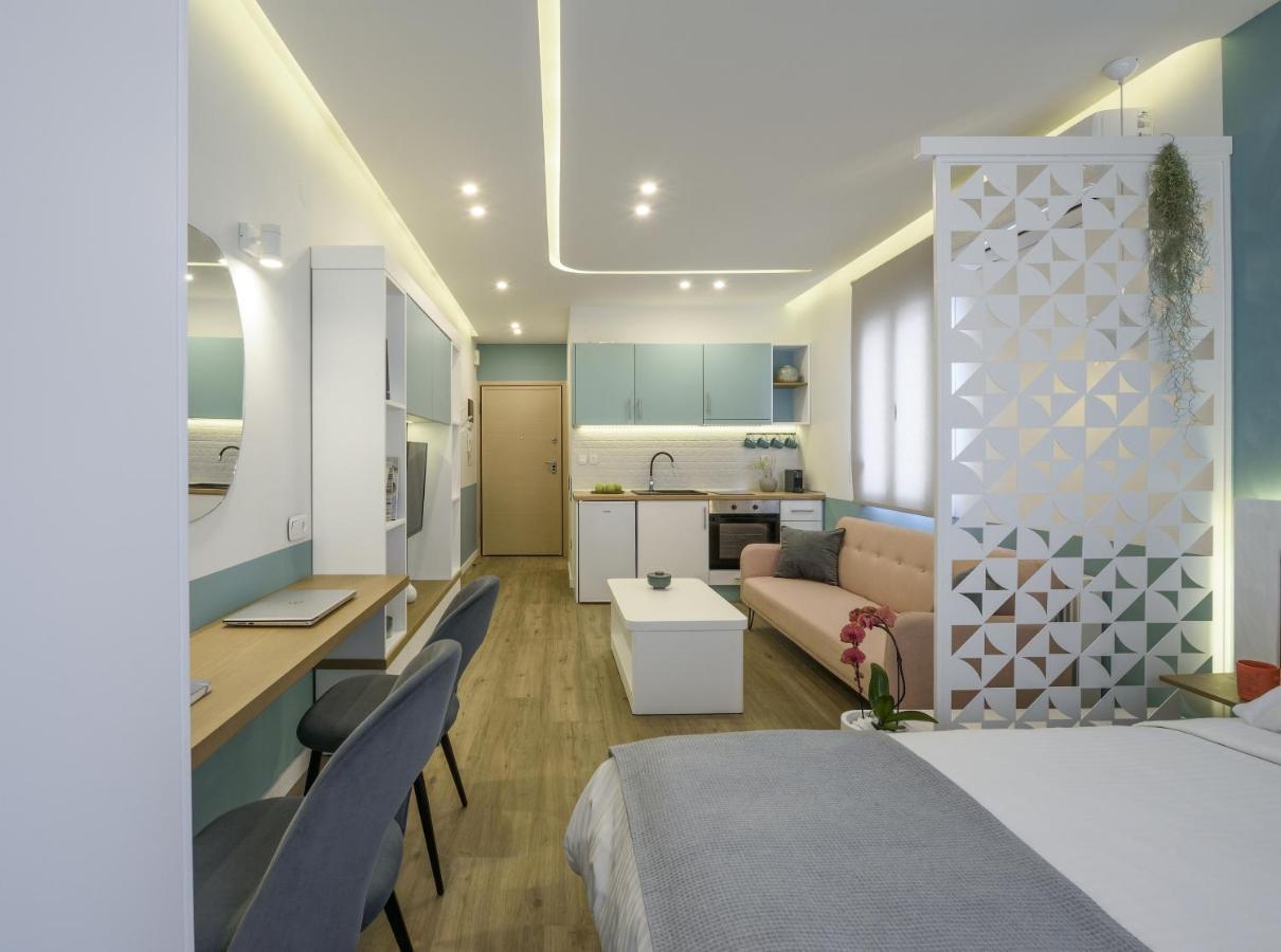 Τhe Half Root Suite In The Heart Of City Center 塞萨洛尼基 外观 照片