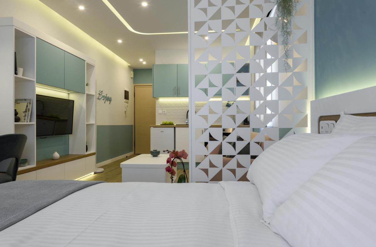 Τhe Half Root Suite In The Heart Of City Center 塞萨洛尼基 外观 照片